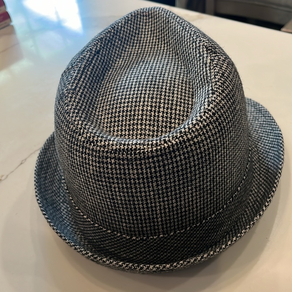 Men’s Van Heusen Fedora Black and Gray Tweed. Has headband. Like new. ML-MG - Picture 6 of 11